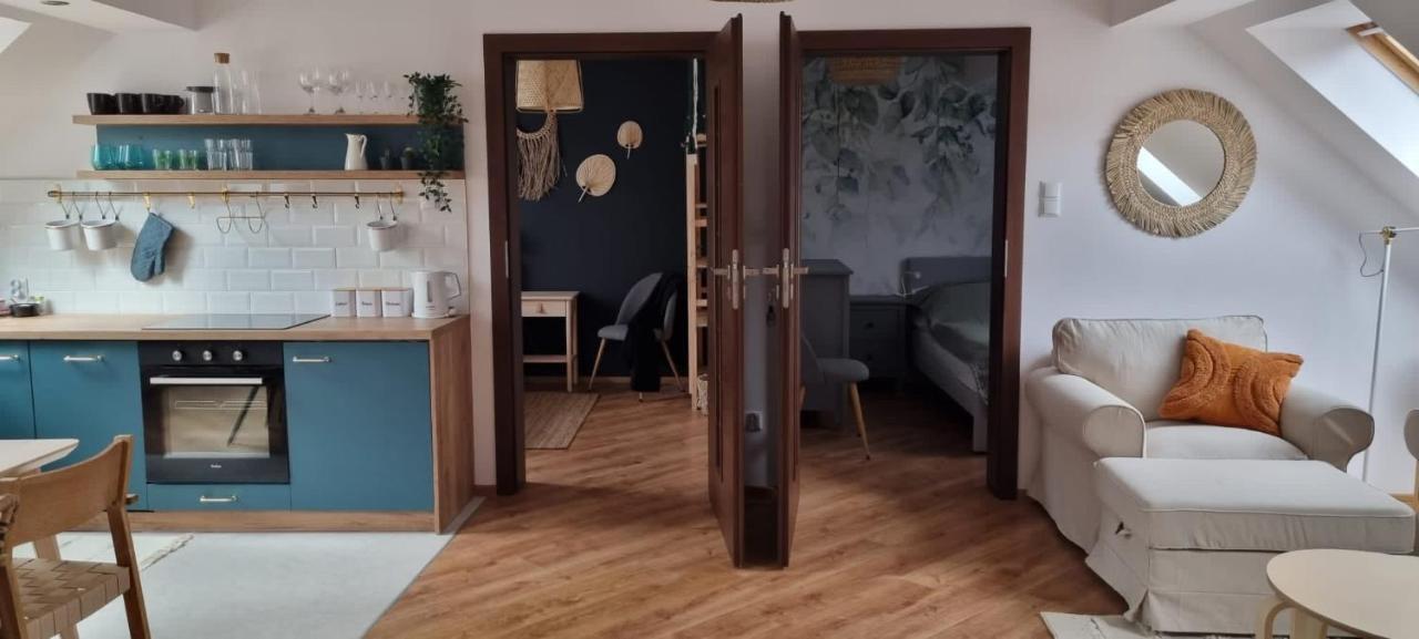 Apartament W Centrum - Nasze Poddasze Ustrzyki Dolne Bagian luar foto