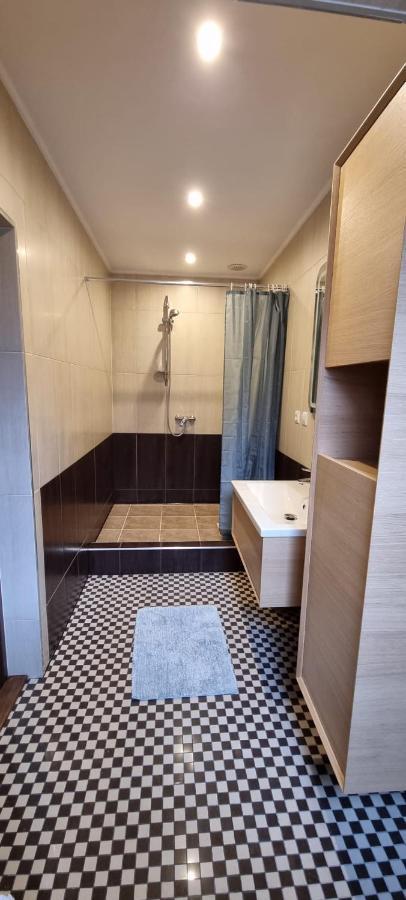 Apartament W Centrum - Nasze Poddasze Ustrzyki Dolne Bagian luar foto