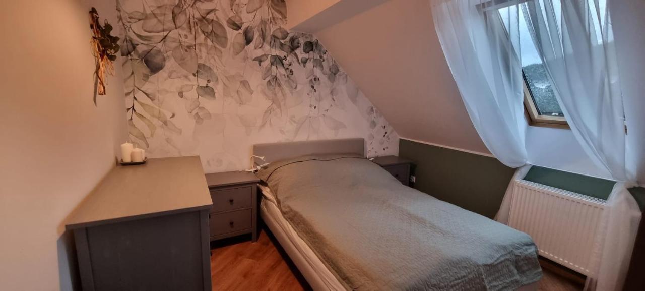 Apartament W Centrum - Nasze Poddasze Ustrzyki Dolne Bagian luar foto