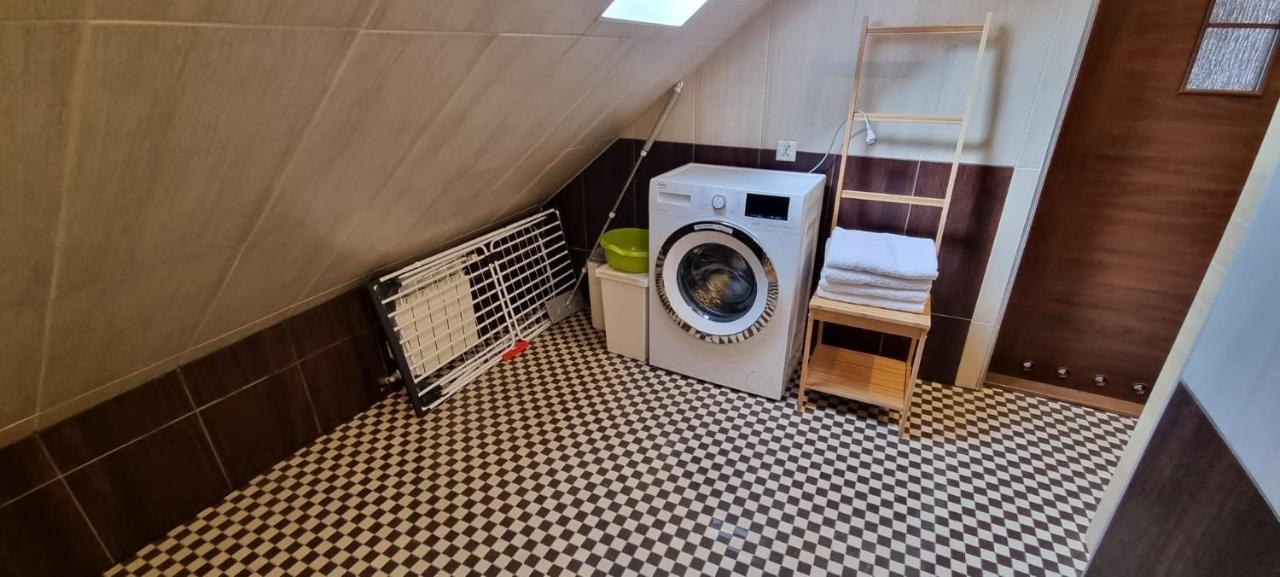 Apartament W Centrum - Nasze Poddasze Ustrzyki Dolne Bagian luar foto